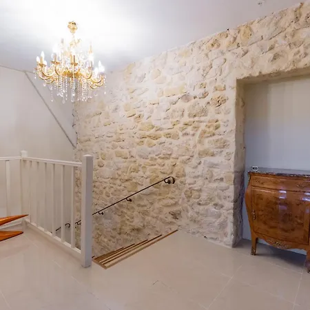 Apartment Duplex *